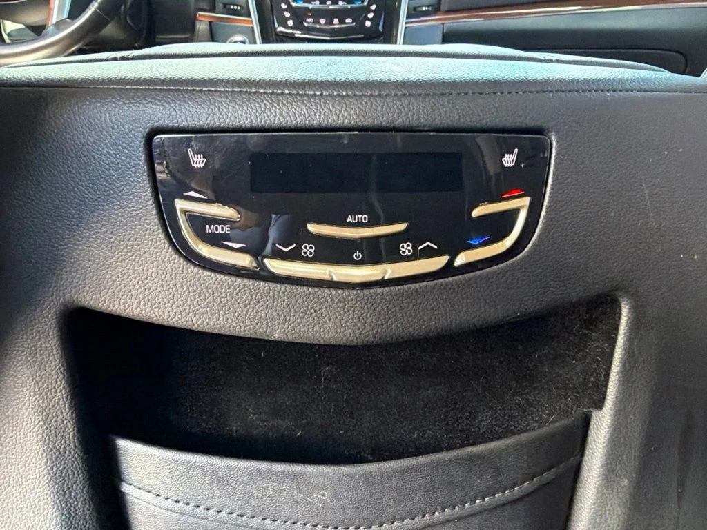 Used 2019 Gray Cadillac Luxury image 20