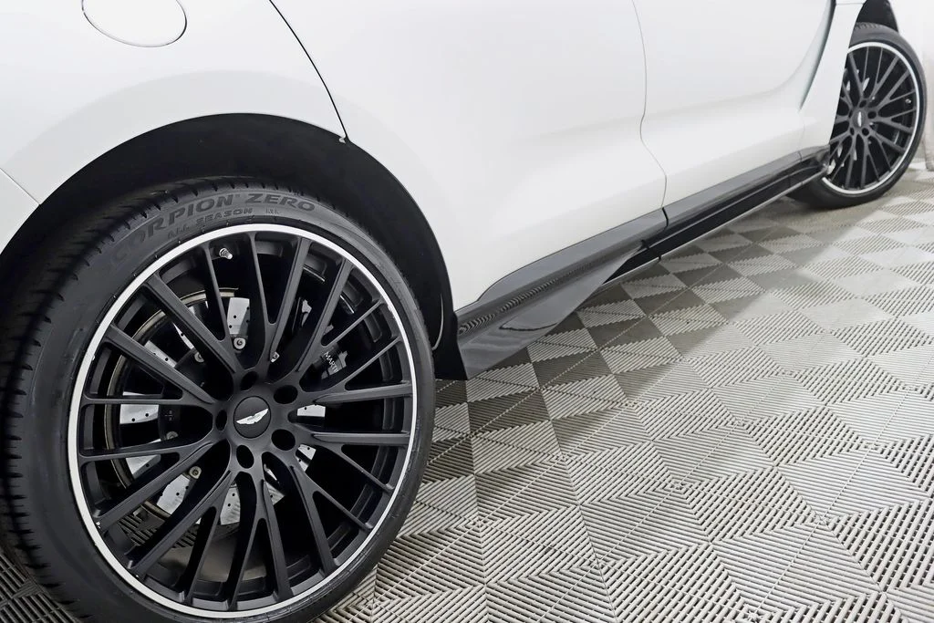 Used 2023 White Aston Martin 707 image 13