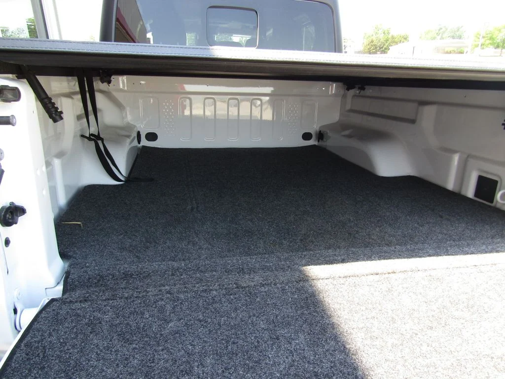 Used 2024 White Jeep Mojave image 28