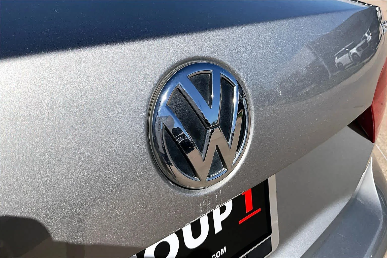 Used 2014 Platinum Gray Metallic Volkswagen SE image 27