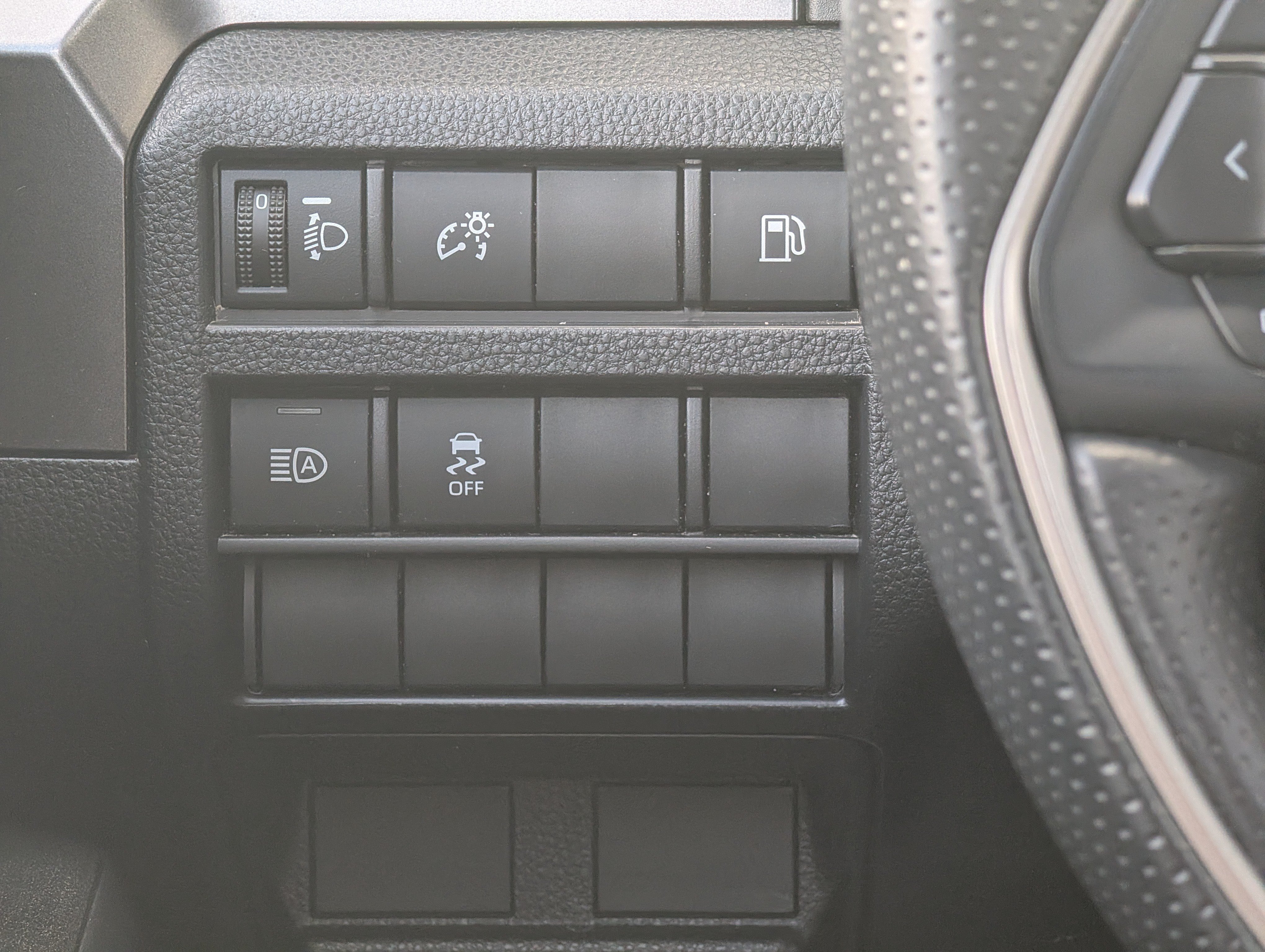 Certified Used 2025 Ice Cap Toyota SR5 image 25