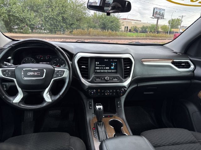 Used 2018 SUMMIT WHITE GMC SLE image 13