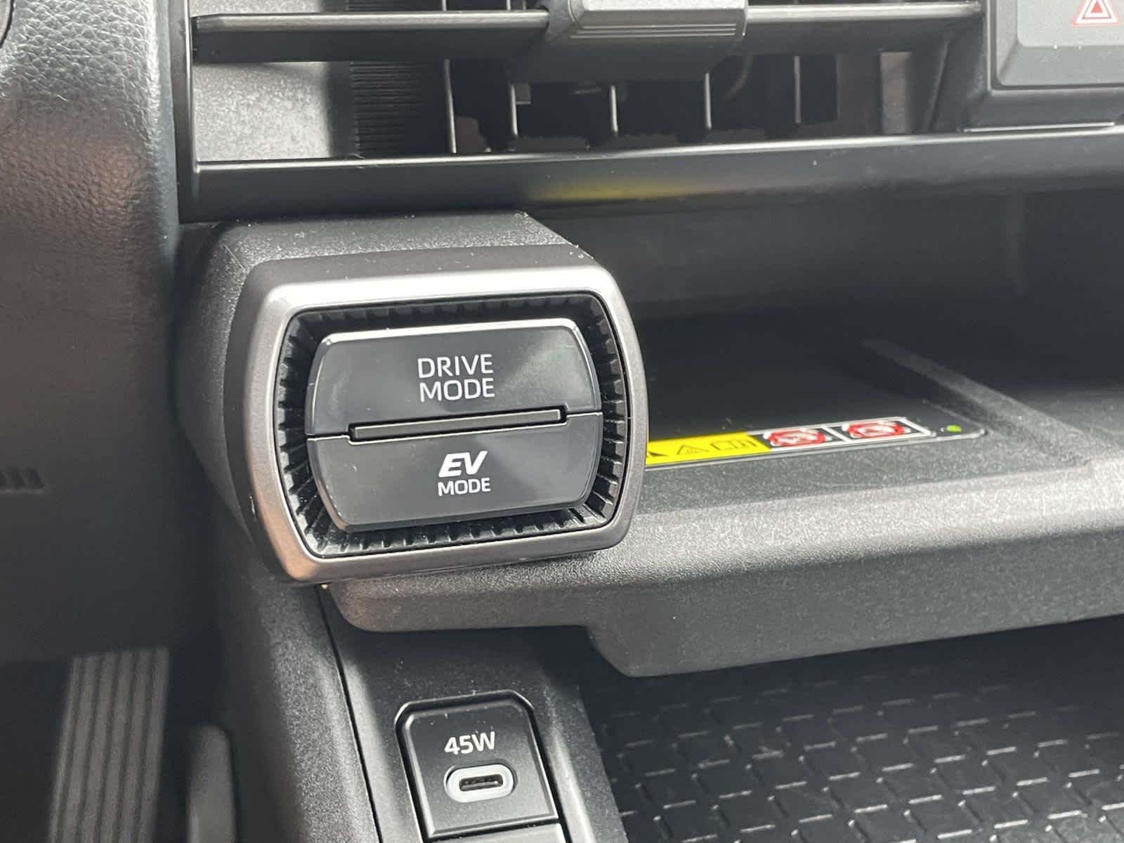 Used 2026 Wind Chill Pearl Toyota XLE Premium image 39