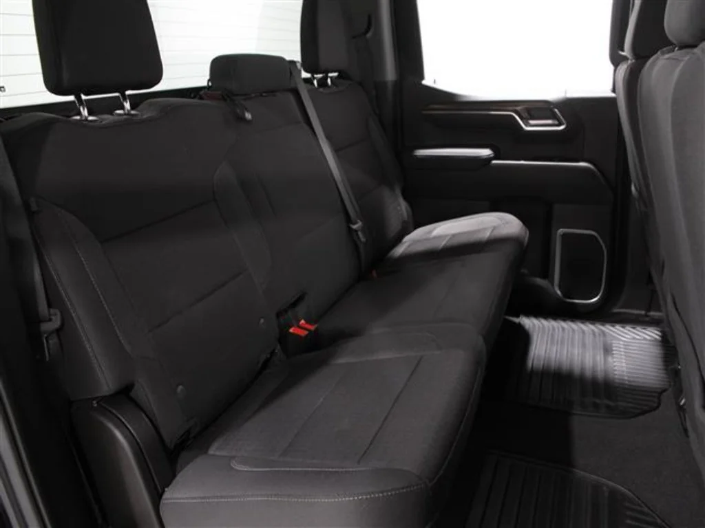 2023 Chevrolet Silverado 1500 LT - Photo 16