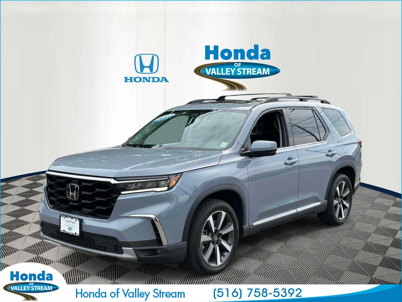 Certified Used 2023 Sonic Gray Pearl Honda Touring image 3