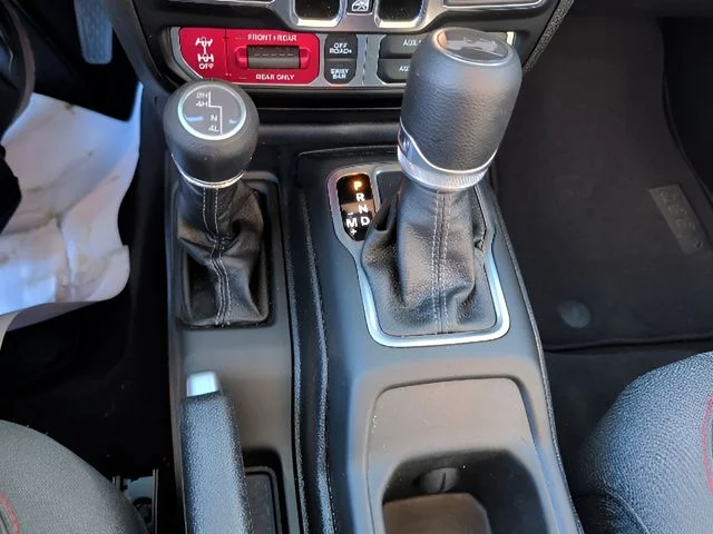 Used 2025 White Jeep Rubicon image 23