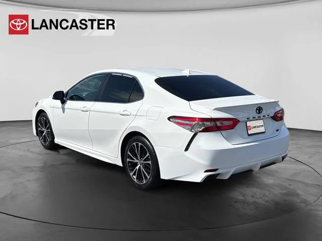 Used 2019 White Toyota SE image 5