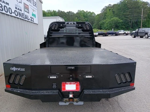 New 2026 Diamond Black Crystal Pearl-Coat Exterior Paint RAM Tradesman image 4