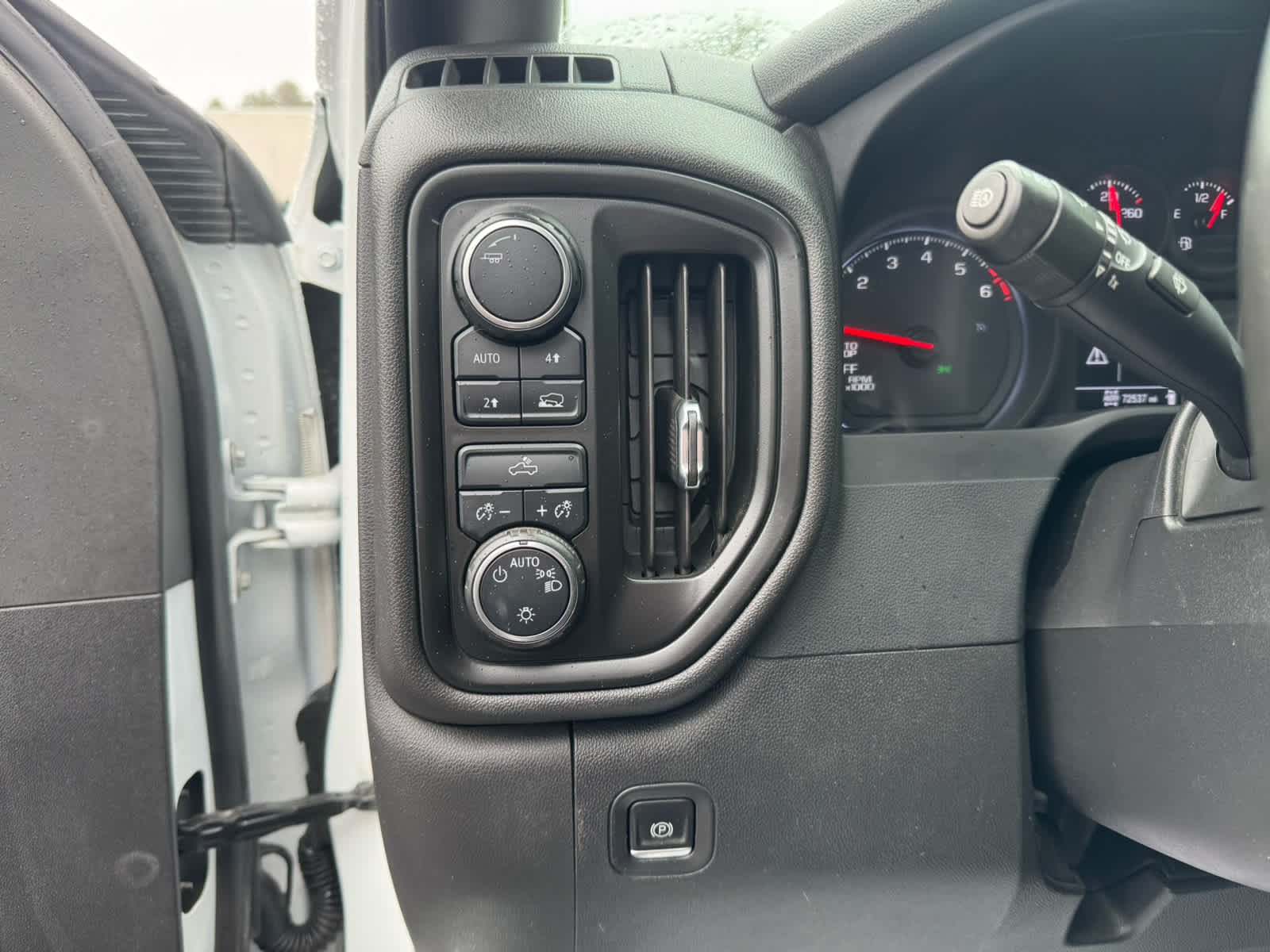 Used 2022 Summit White Chevrolet Work Truck image 13