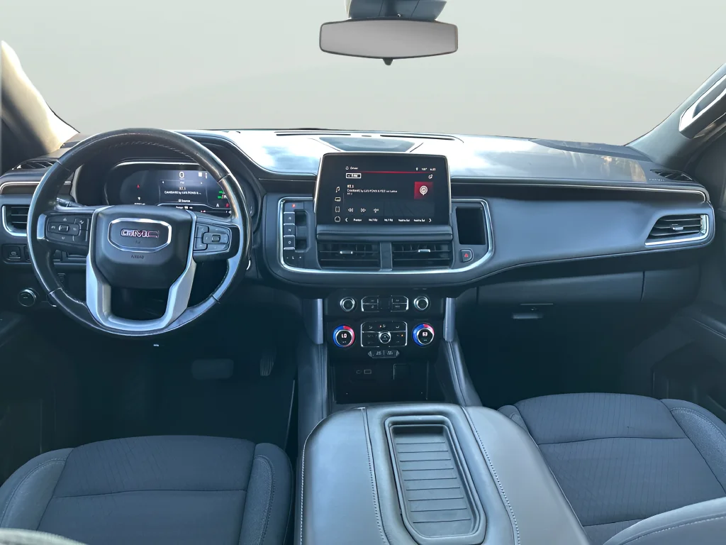 Used 2023 White GMC SLE image 30
