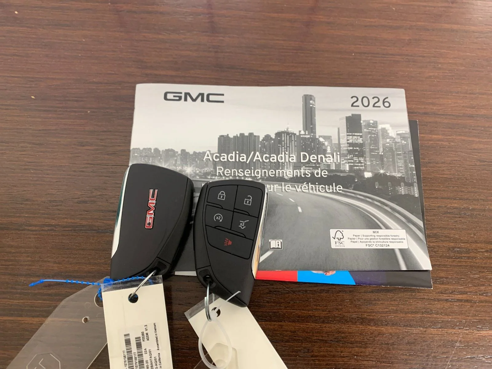 2026 GMC Acadia AT4 - Photo 9
