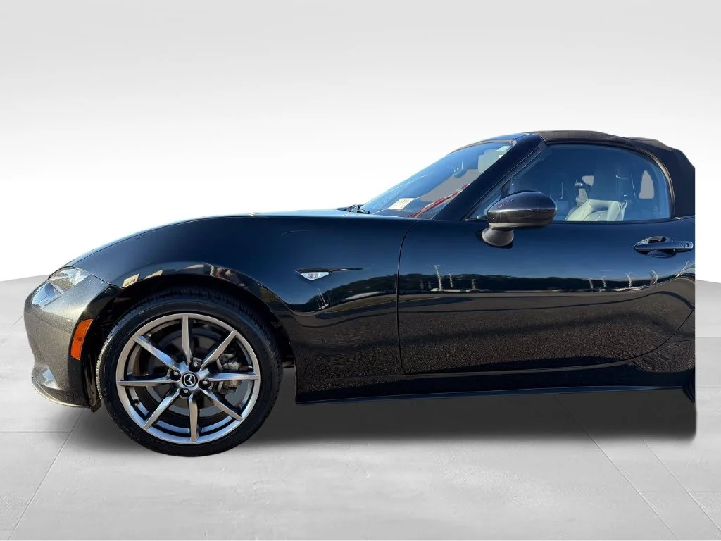 Used 2023 Black Mazda Grand Touring image 23