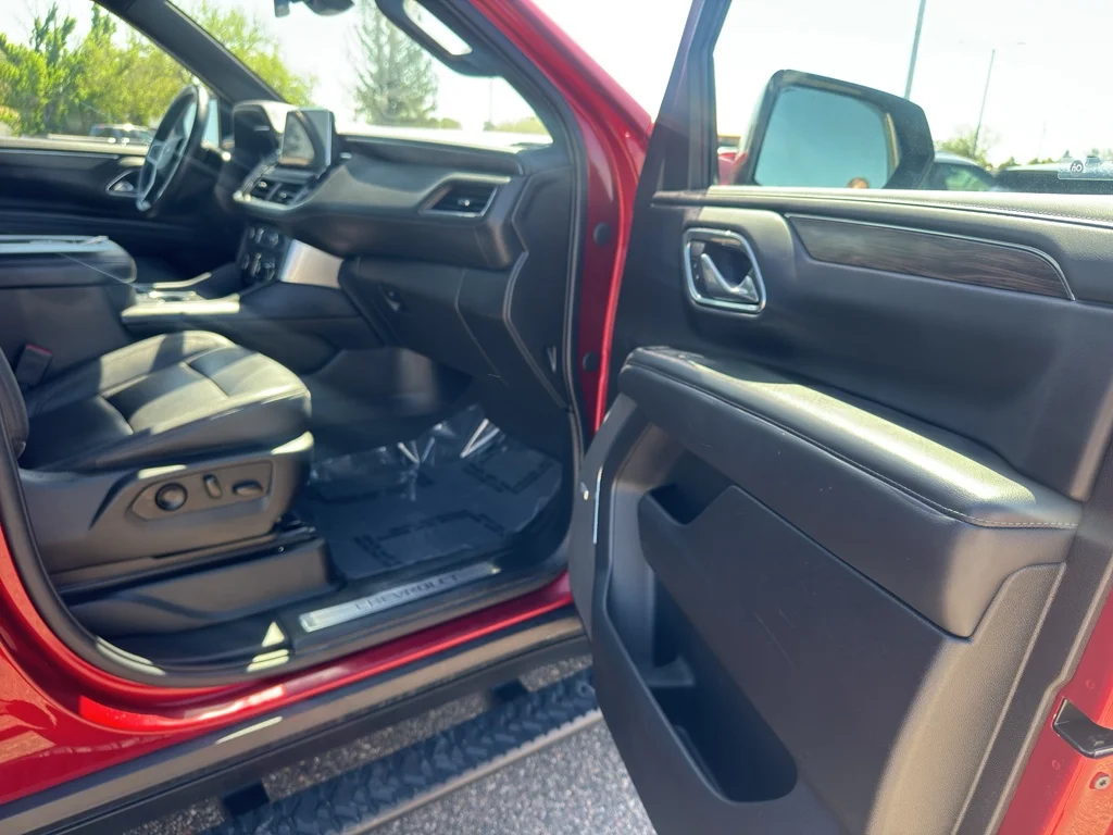 Used 2022 Cherry Red Tintcoat Chevrolet Z71 image 16