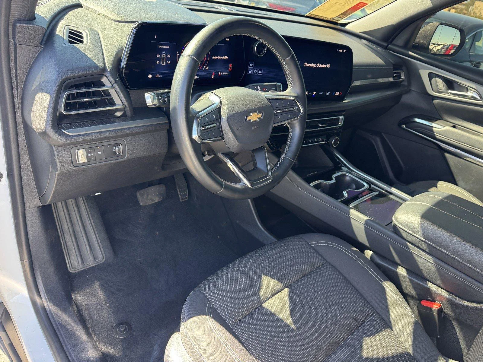 Used 2024 Summit White Chevrolet LT image 15
