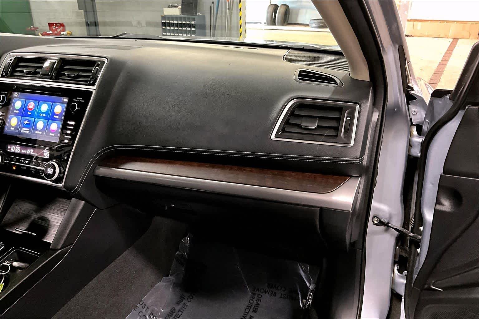 Used 2019 Ice Silver Metallic Subaru Limited image 19