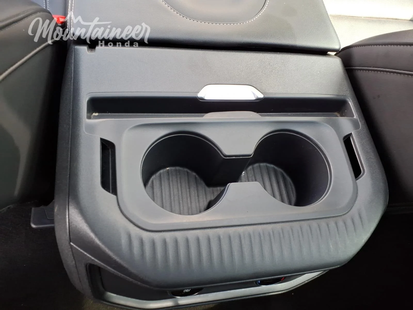 Used 2025 Dark Matter Gray Ford Platinum image 34
