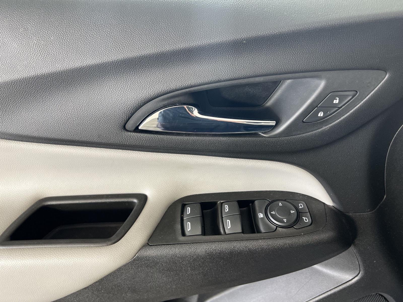 Used 2022 Summit White Chevrolet LS image 7