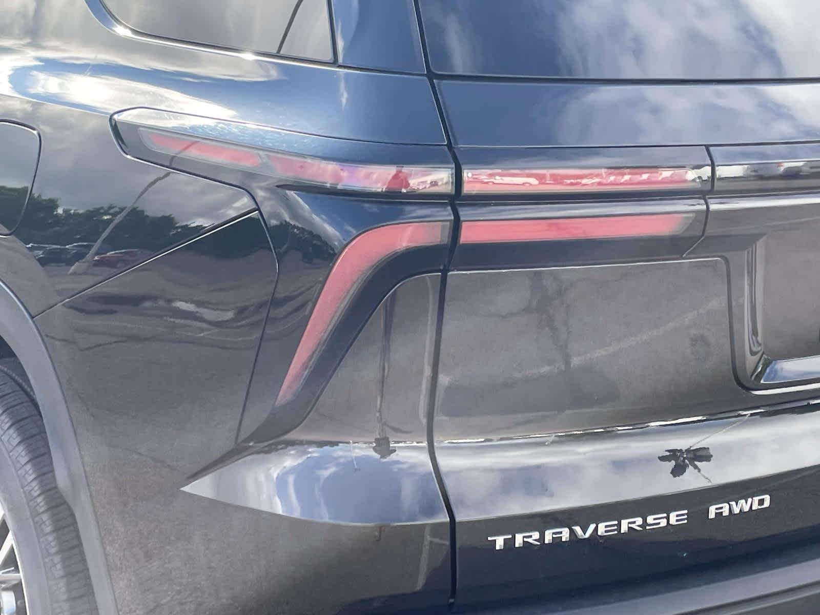 2024 Chevrolet Traverse 2LT - Photo 14