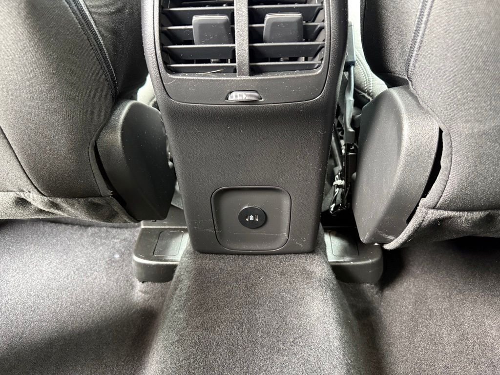 Used 2023 Oxford White Ford Active image 15