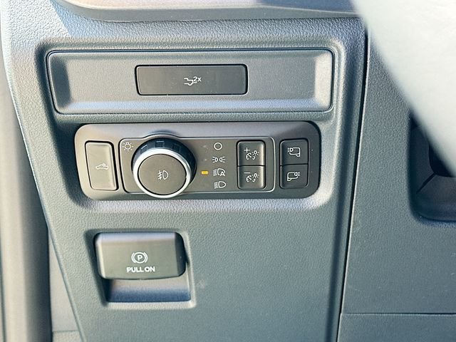 New 2026 Carbonized Gray Metallic Ford XLT image 10