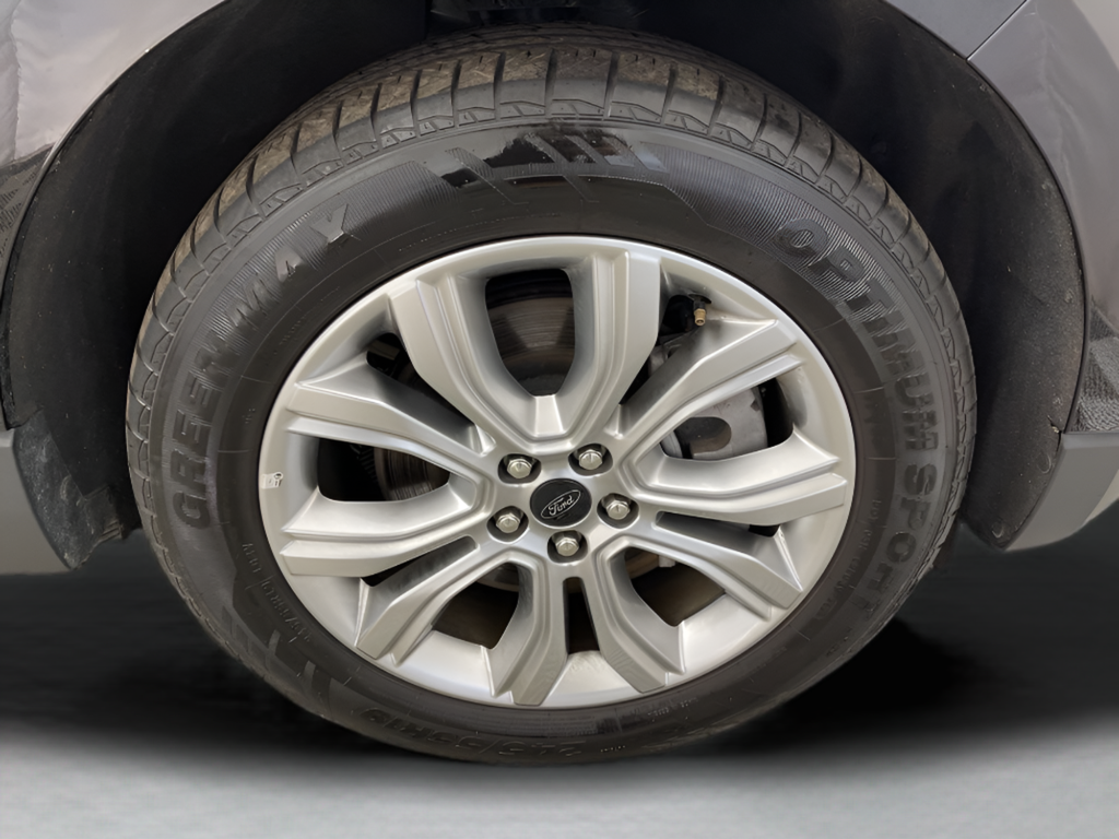 Used 2024 Black Metallic Ford Titanium AWD image 38