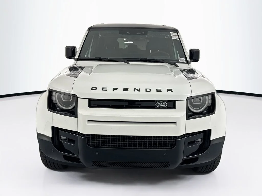New 2026 Fuji White Land Rover X-Dynamic SE image 2
