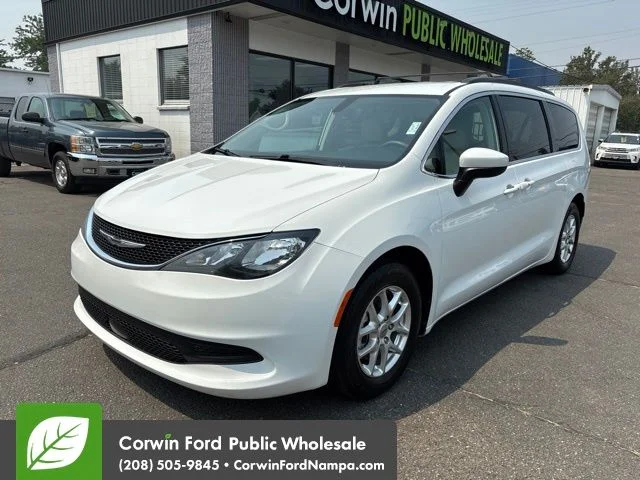 2021 Chrysler Voyager