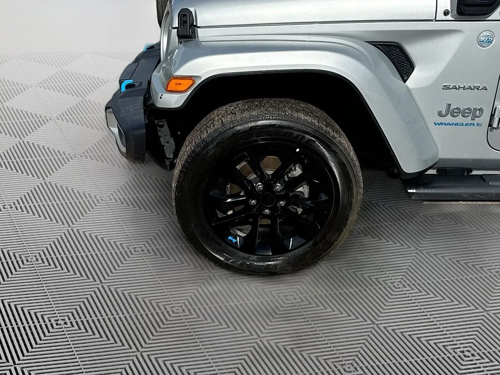 Used 2023 Silver Jeep Sahara 4xe image 34