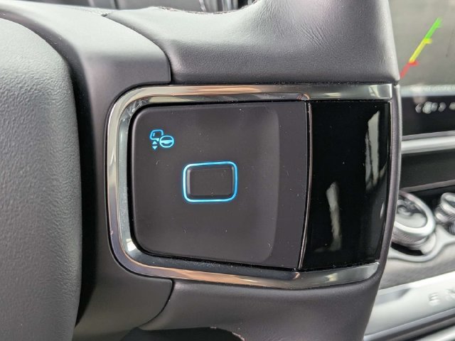 Used 2026 Silver Metallic Ford Platinum image 25