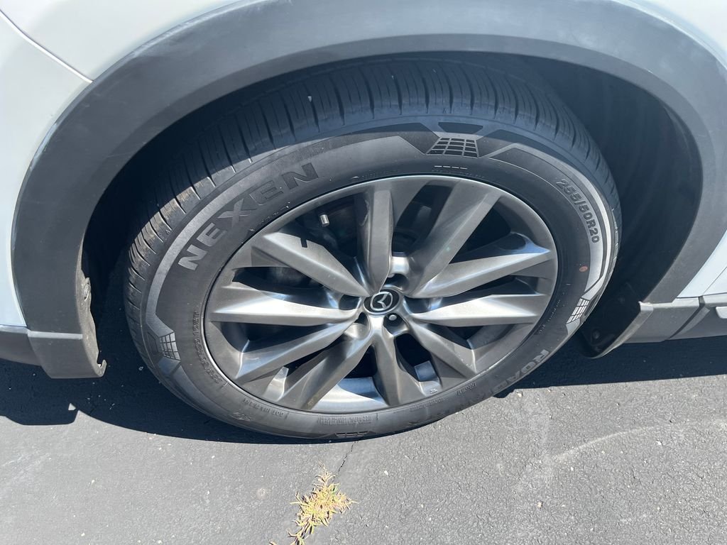 Used 2020 White Mazda Signature image 9
