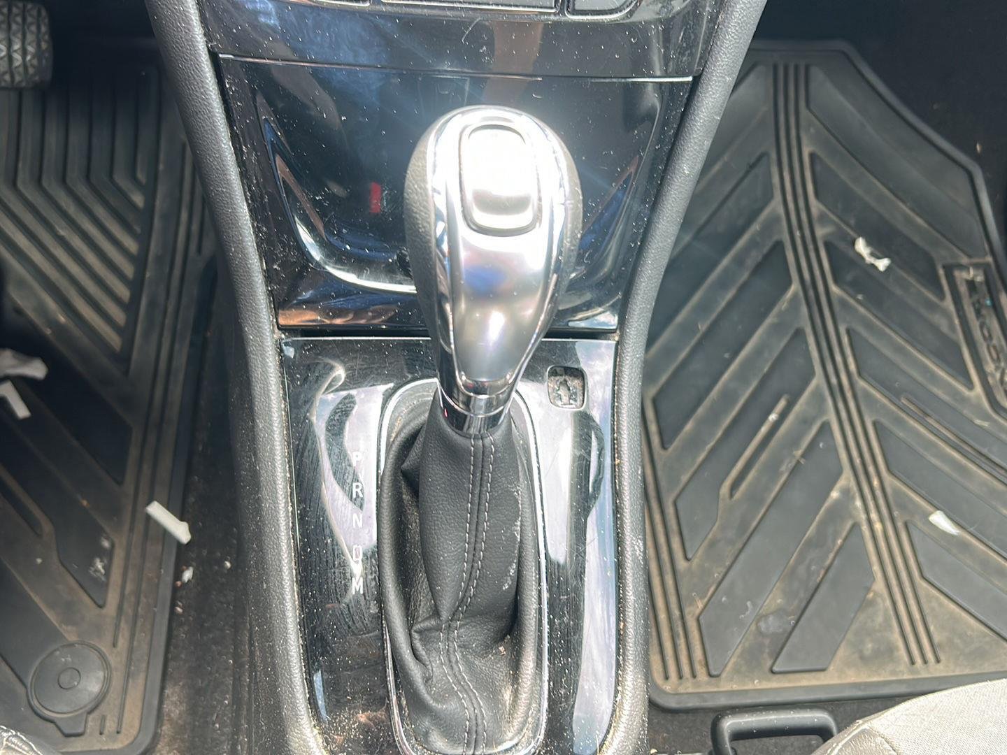 Used 2020 Ebony Twilight Metallic Buick Preferred image 15