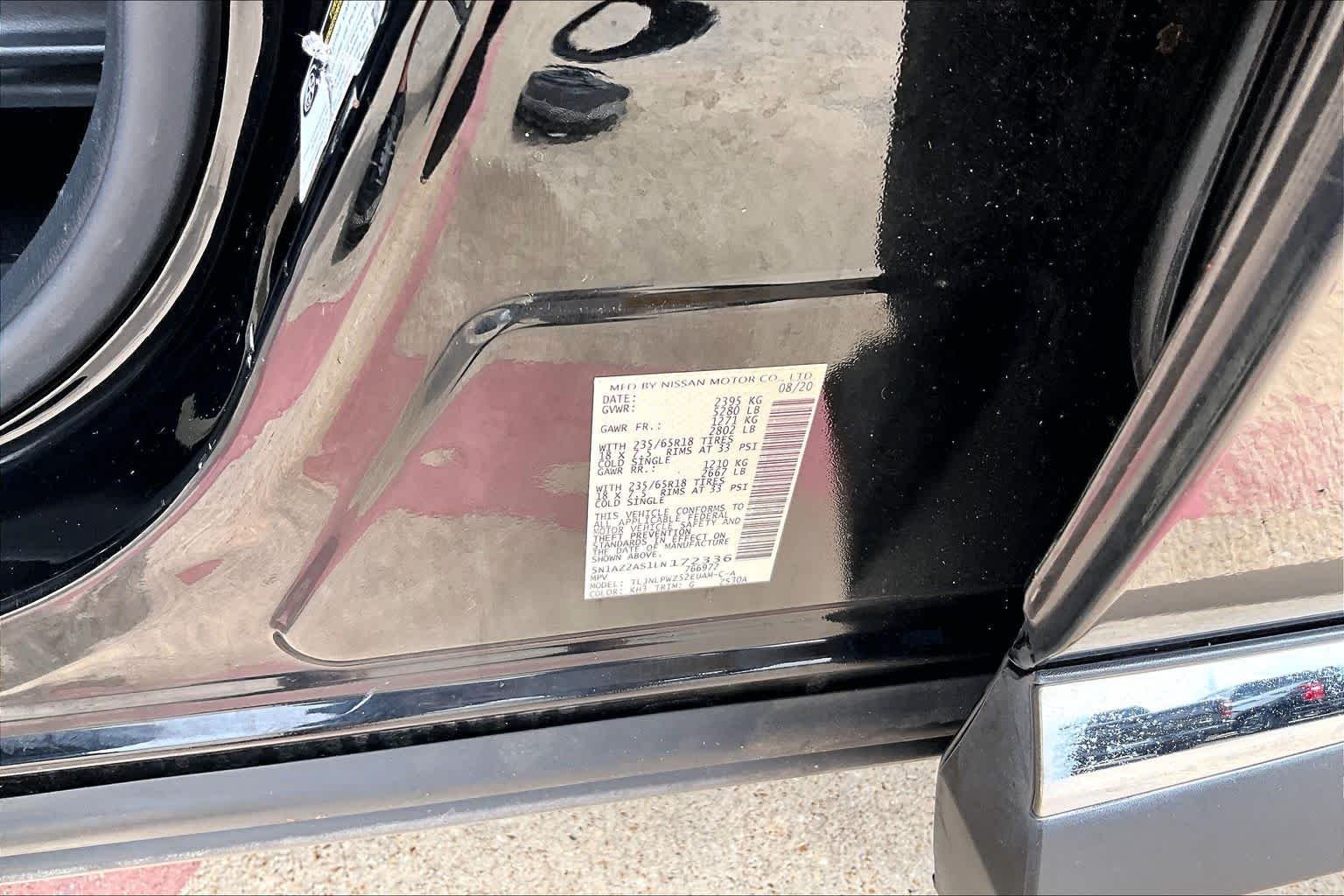 Used 2020 Super Black Metallic Nissan S image 34
