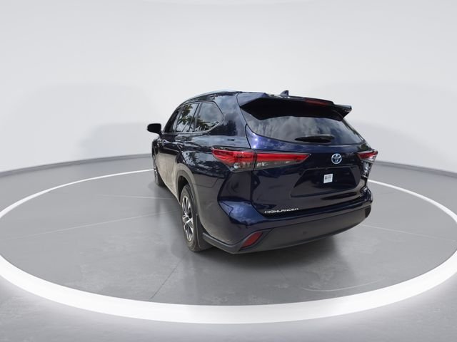 2021 Toyota Highlander XLE - Photo 6