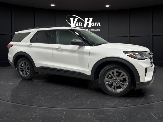 Used 2026 Star White Metallic Tri-Coat Ford Active image 1