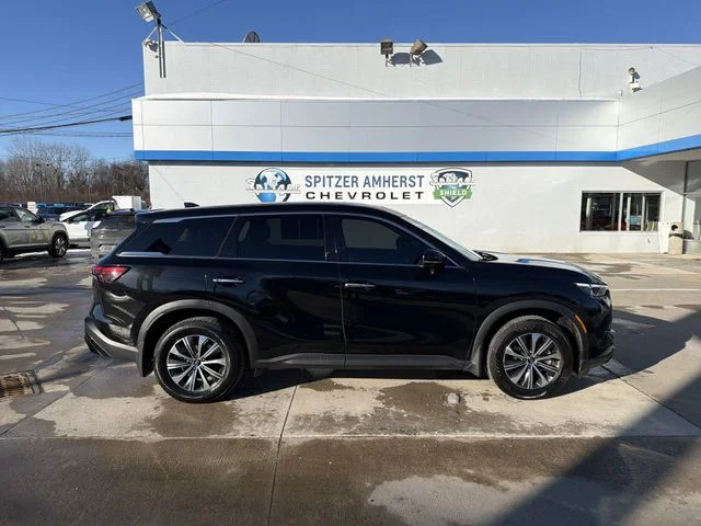 Used 2022 Black INFINITI PURE image 11