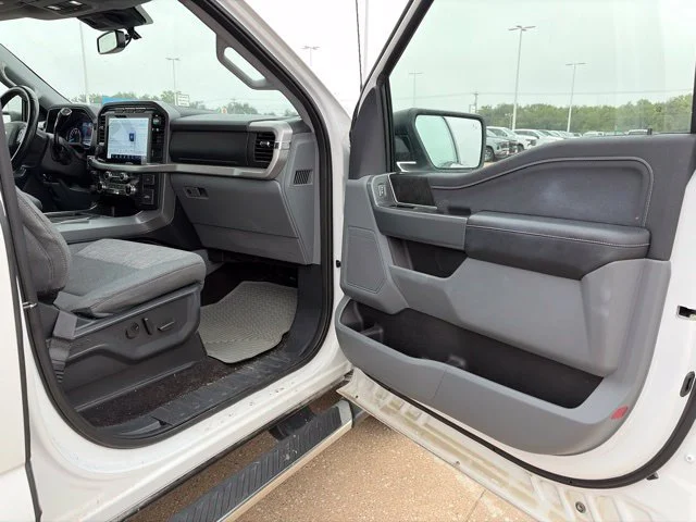Used 2022 White Ford XL image 23