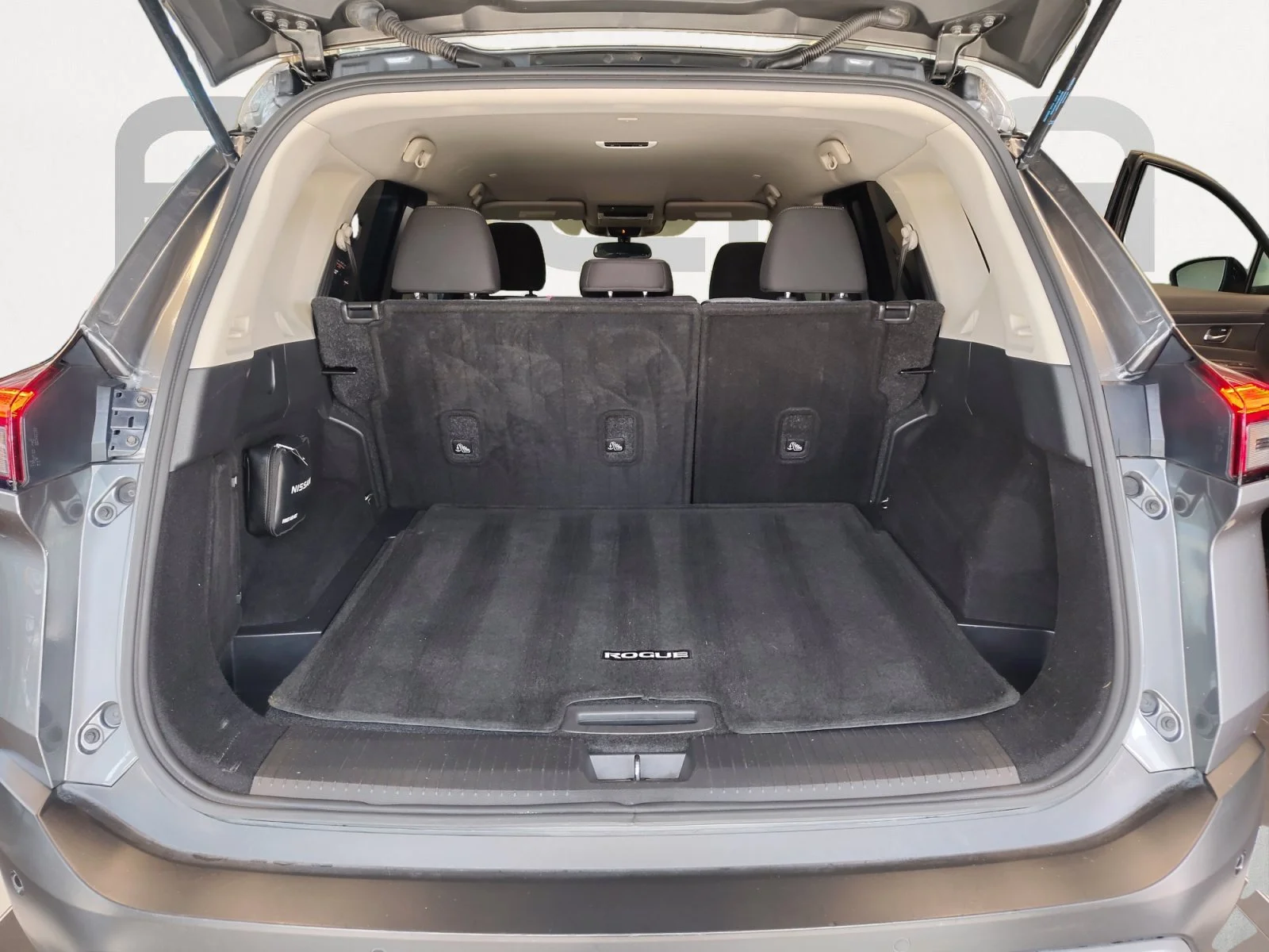 Used 2023 Gun Metallic Nissan SV image 15