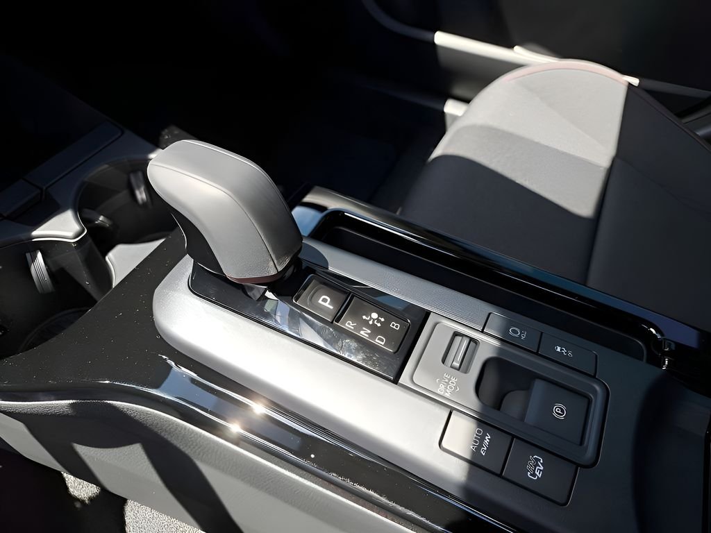 2026 Toyota Prius Plug-in Hybrid SE - Photo 26