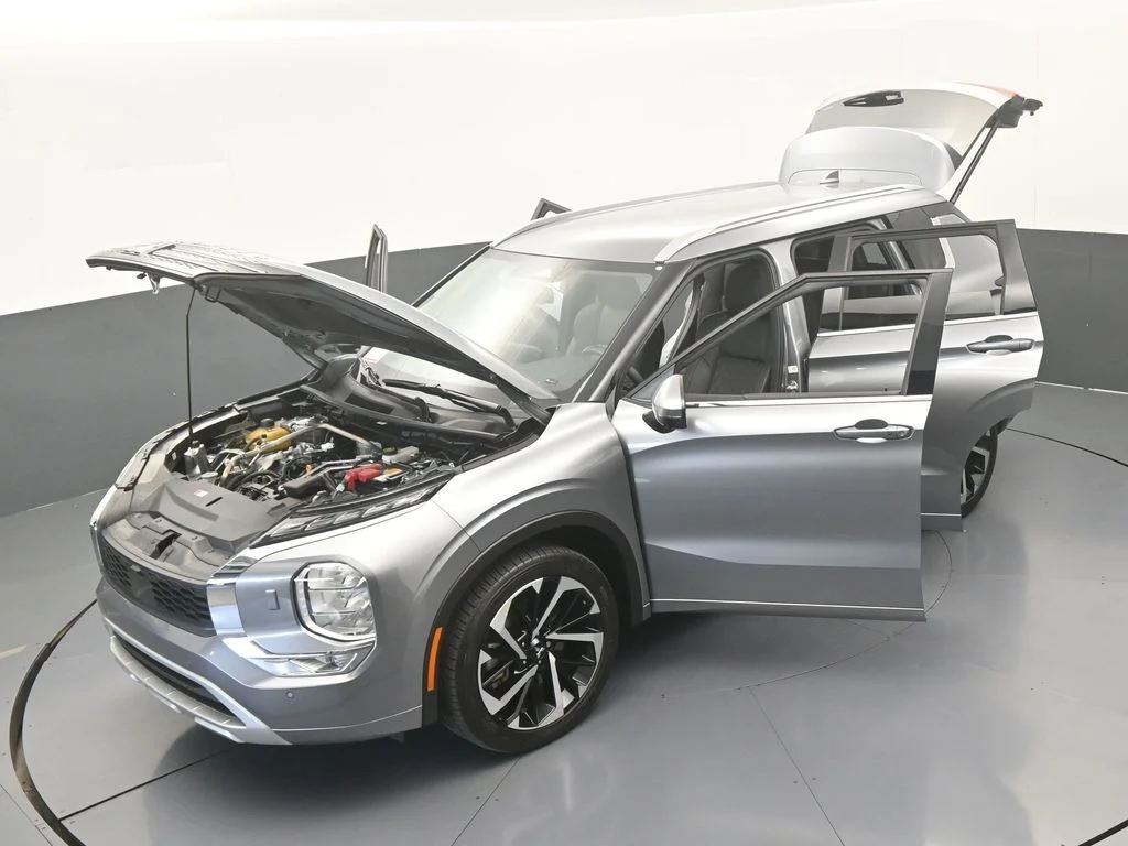 Used 2022 Silver Mitsubishi SEL image 68