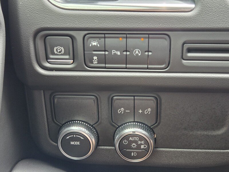 Used 2023 Sterling Metallic GMC 2WD 4DR SLT image 32
