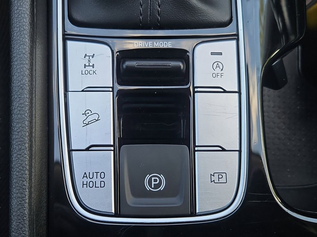 Certified Used 2024 Black Hyundai SEL image 9