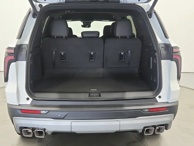 2027 Chevrolet Traverse LT - Photo 22