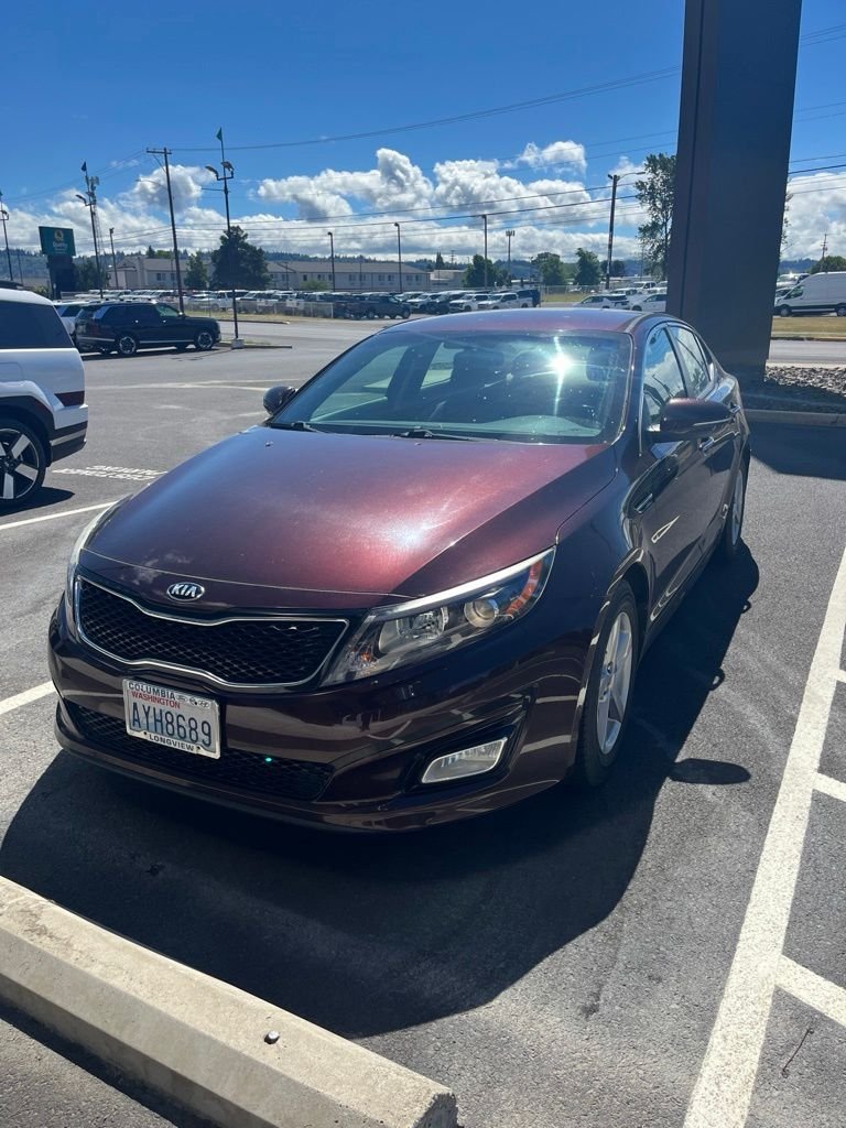 Used 2014 Red Kia LX image 1