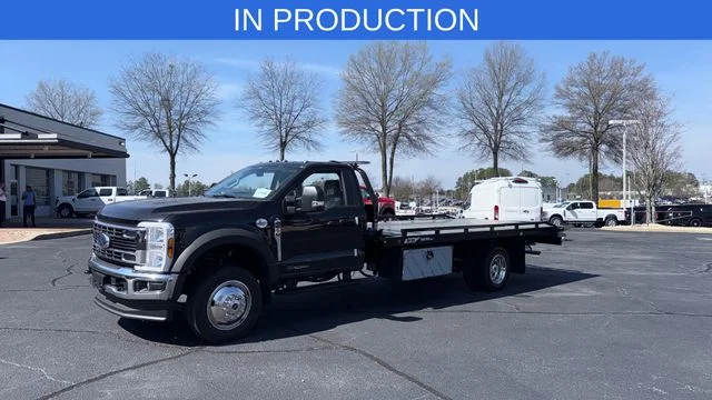 2026 Ford F-550 XL Regular Cab 205-In DRW's photo