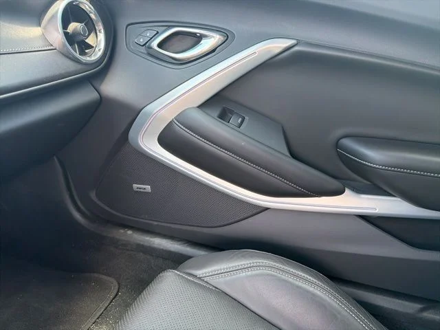 Used 2017 Red Chevrolet 2LT image 11