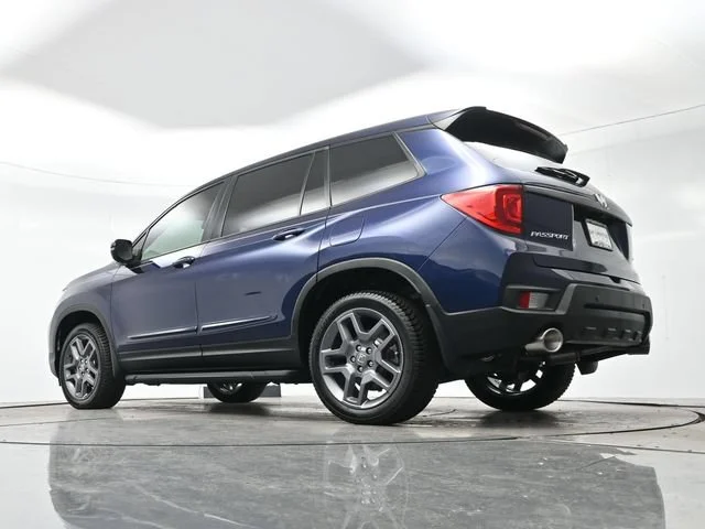 Used 2023 Blue Honda EX-L image 30