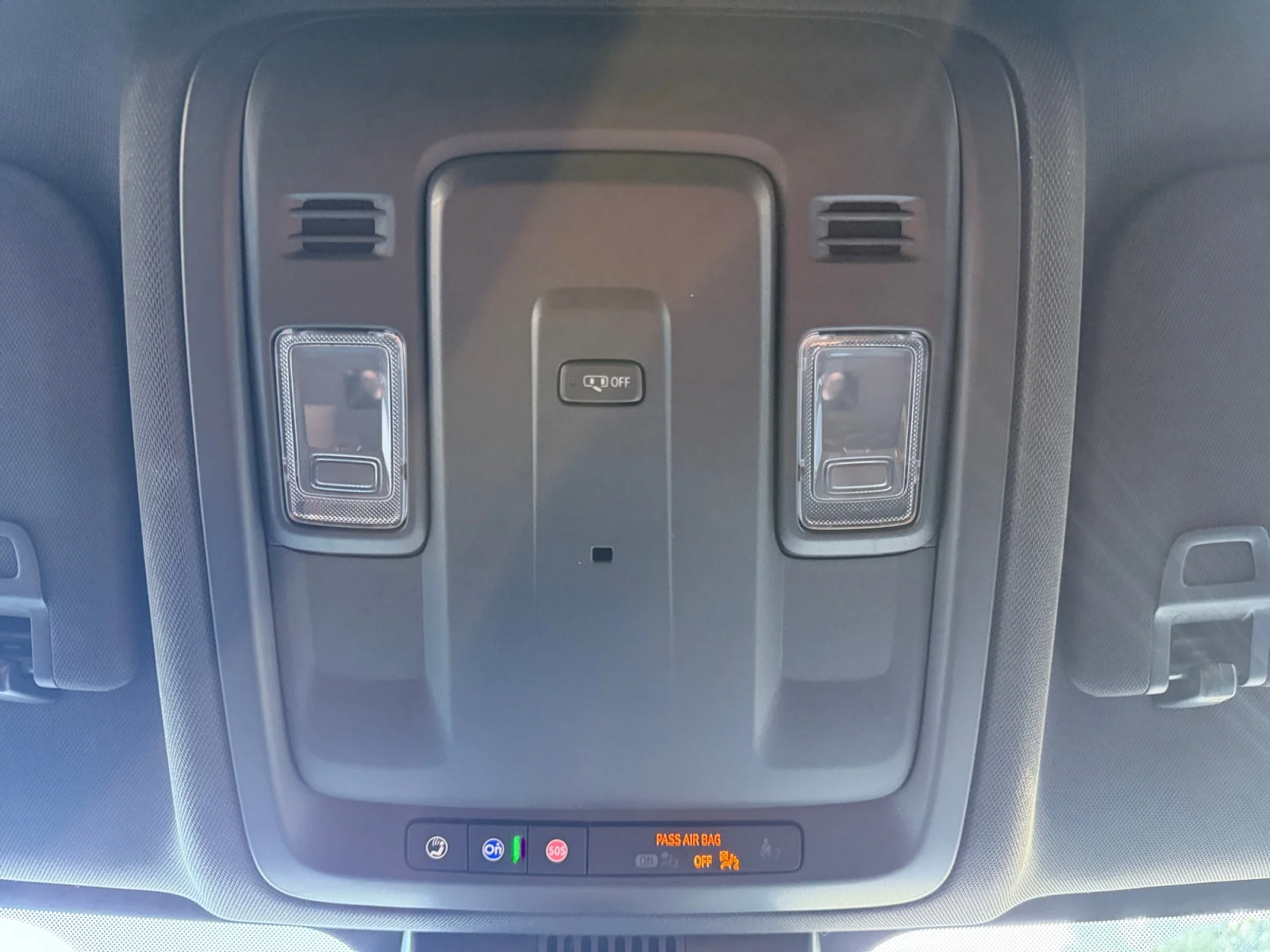 Used 2024 Sterling Metallic GMC SLE image 22