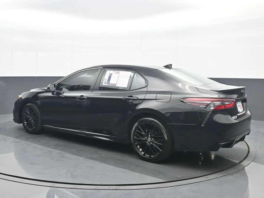 Used 2022 Black Toyota SE Nightshade image 4