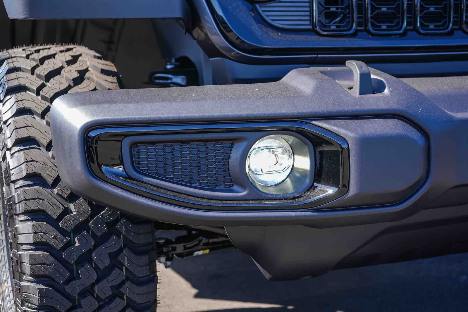 New 2026 Granite Crystal Metallic Clear-Coat Exterior Paint Jeep Willys image 5