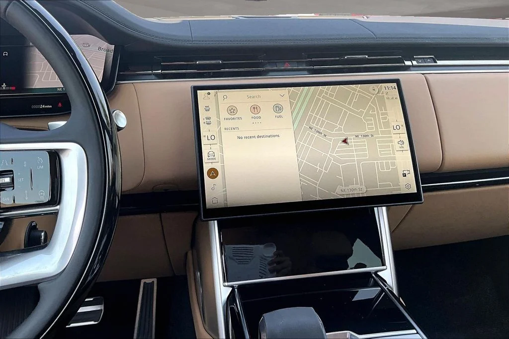 New 2026 White Land Rover SE image 7
